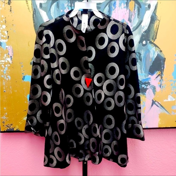 Come N See Jackets & Blazers - Come N See Circle Jacket Size Small